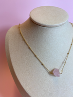 ROSEQUARTZ - raw x dainty Necklace